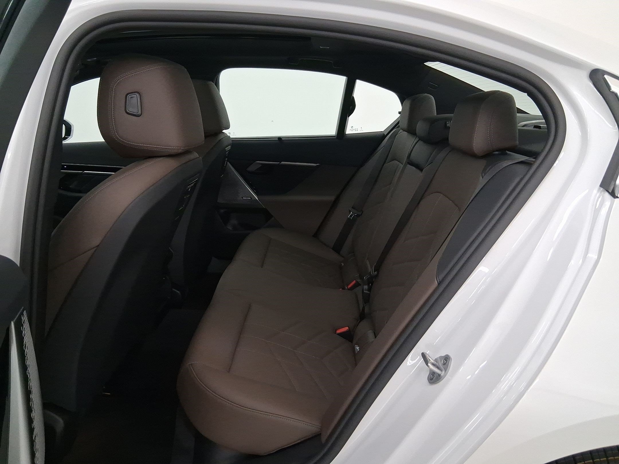 2026 BMW 5 Series 530i - Photo 13