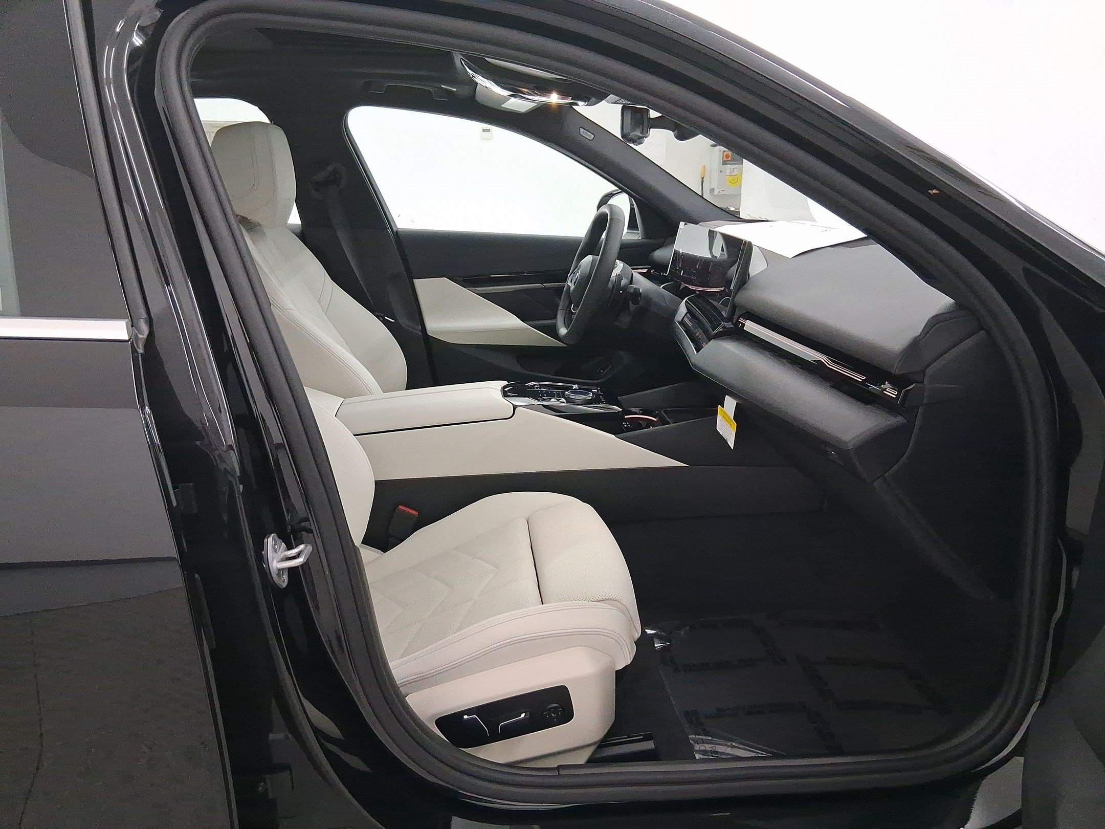 2026 BMW 5 Series 530i - Photo 29