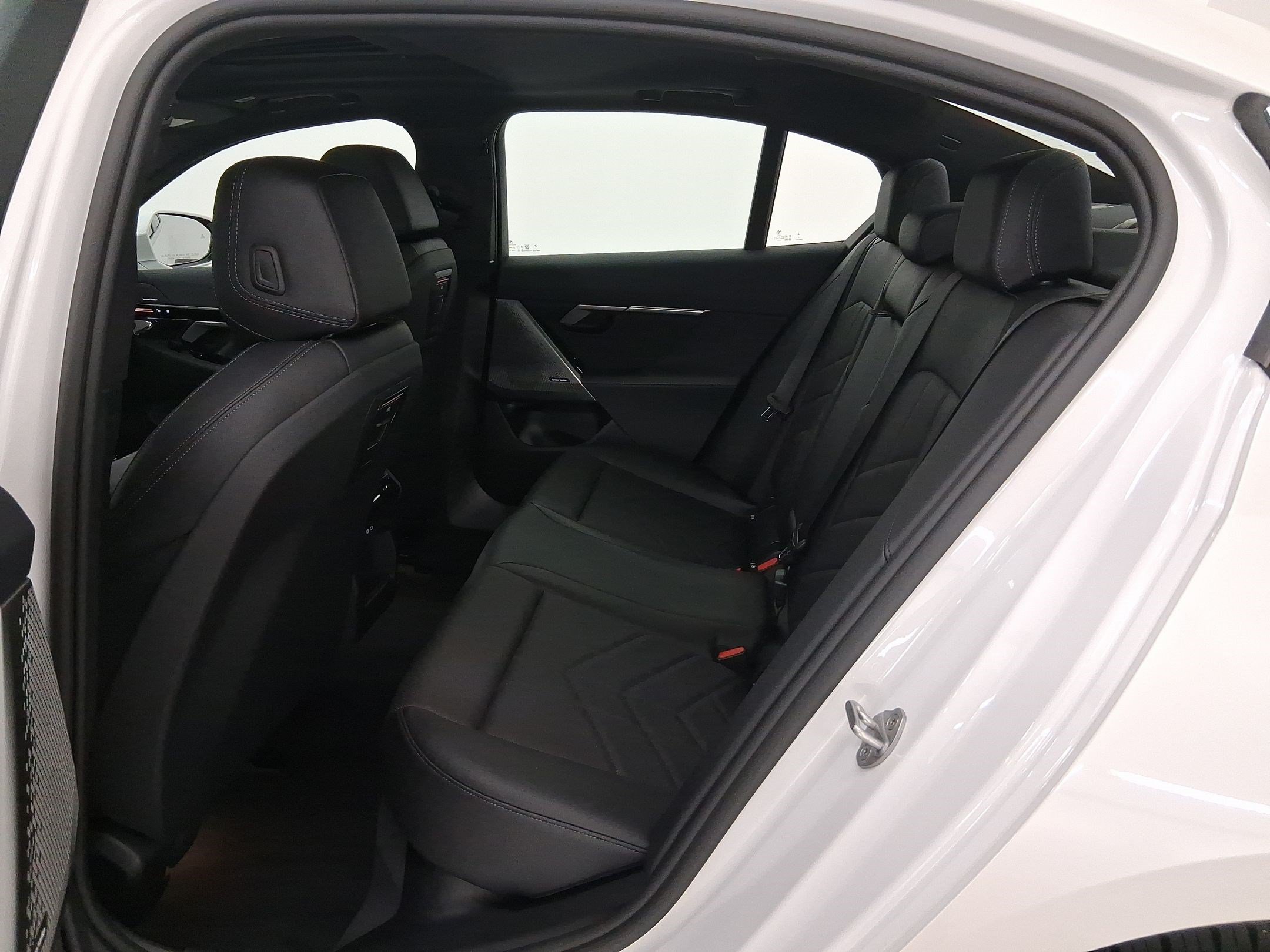 2026 BMW 5 Series 530i - Photo 24