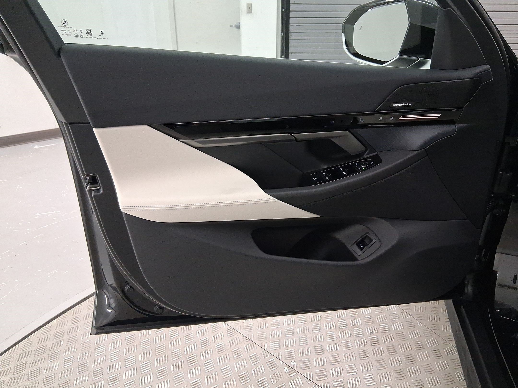 2026 BMW 5 Series 530i - Photo 18