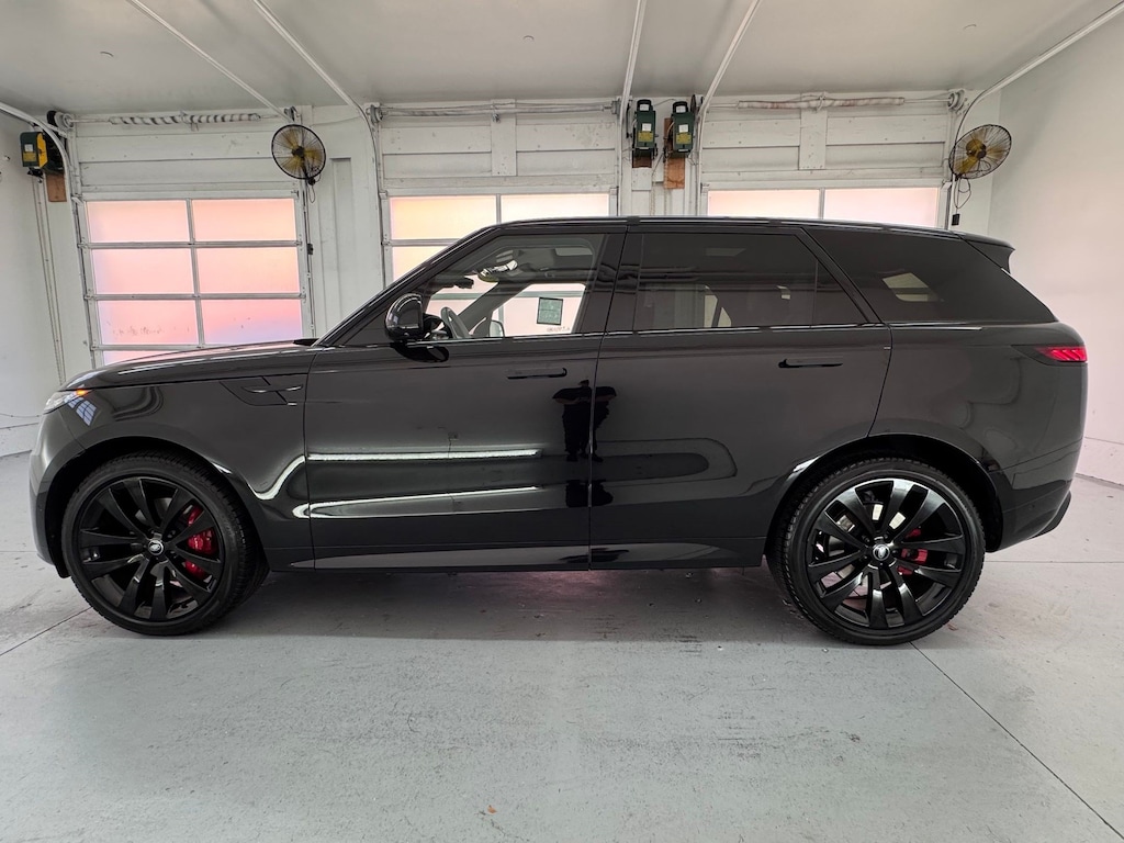 Used 2024 Land Rover Range Rover Sport Dynamic SE SUV