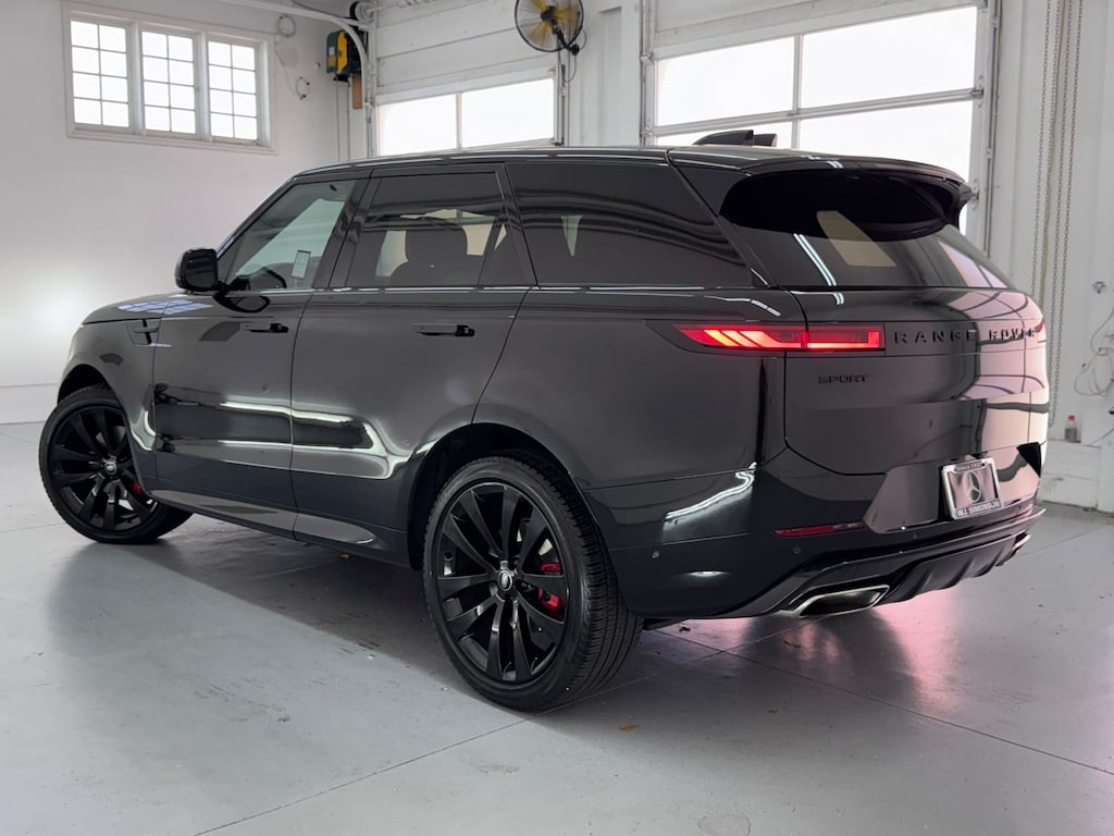 Used 2024 Land Rover Range Rover Sport Dynamic SE SUV