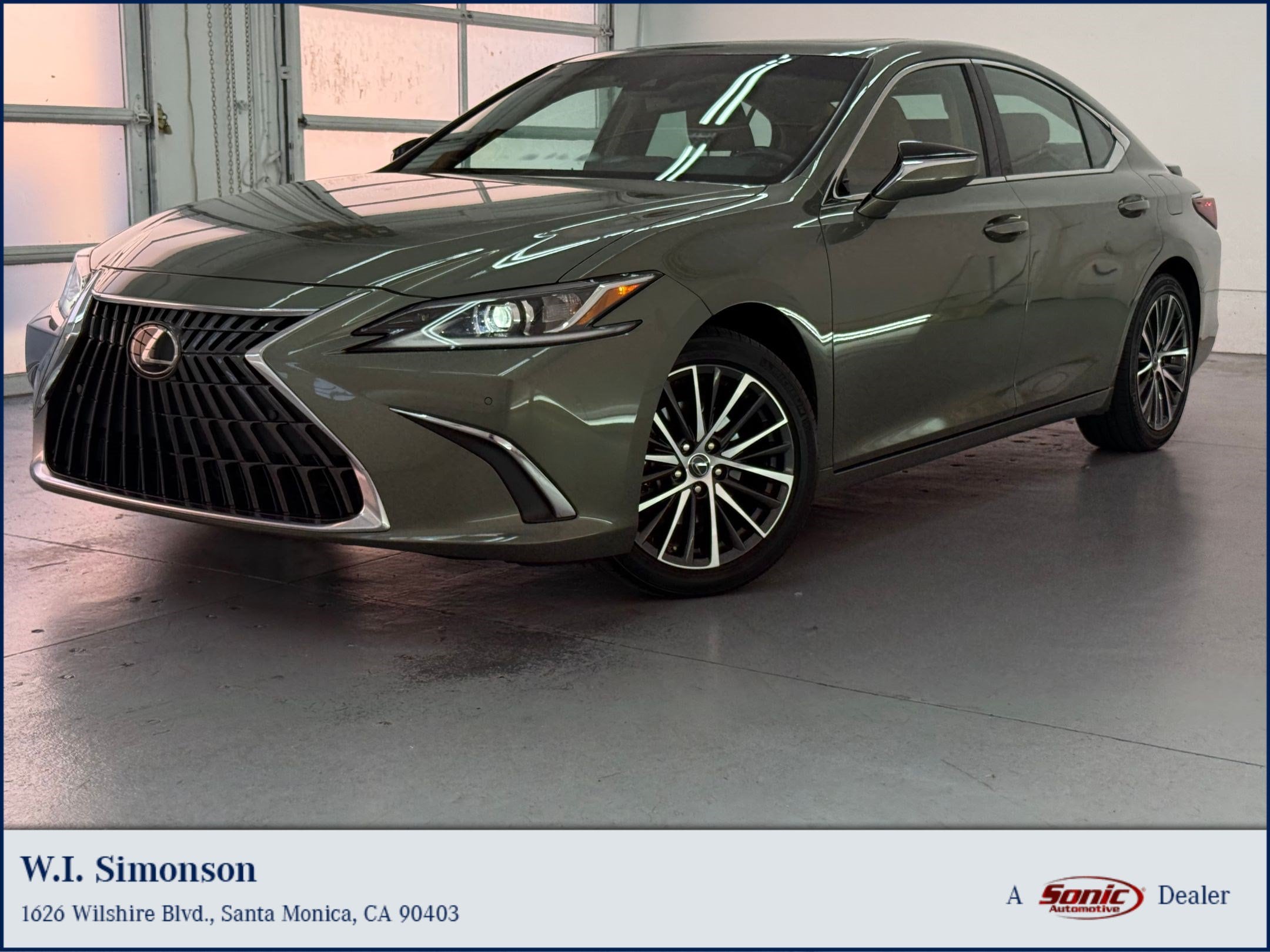 2025 Lexus ES Hybrid