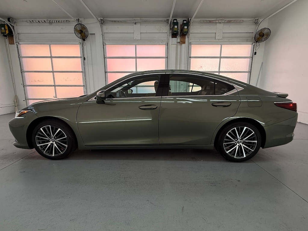 Used 2025 Lexus ES 300h ES 300h Sedan