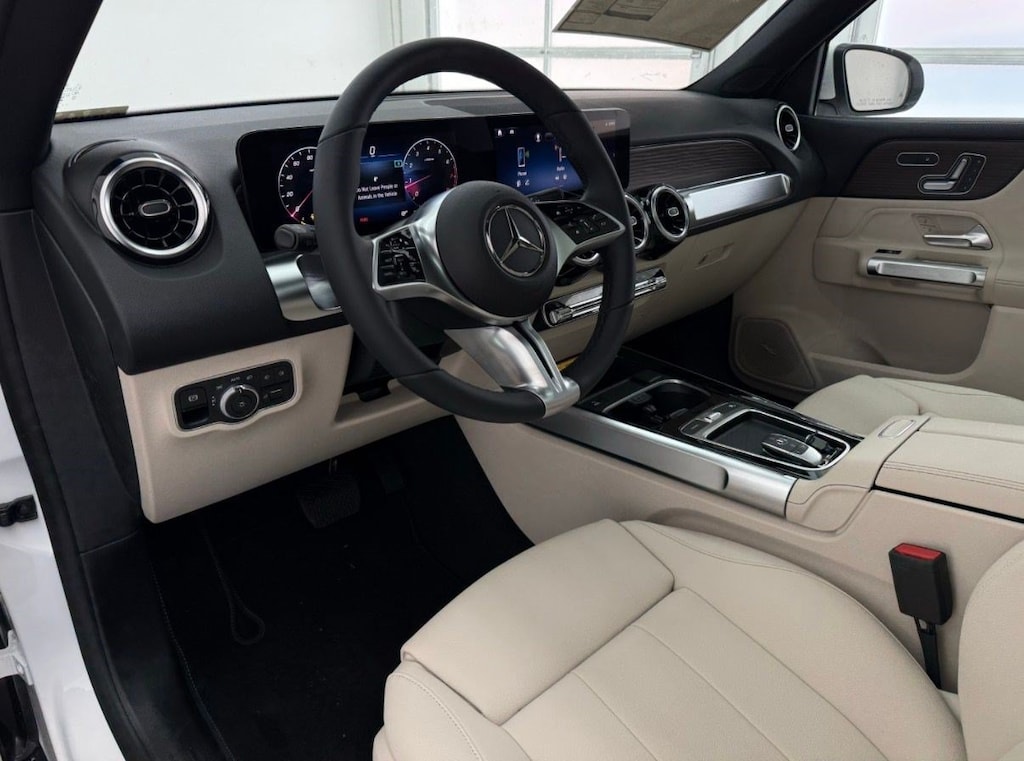 New 2025 Mercedes-Benz GLB 250 SUV