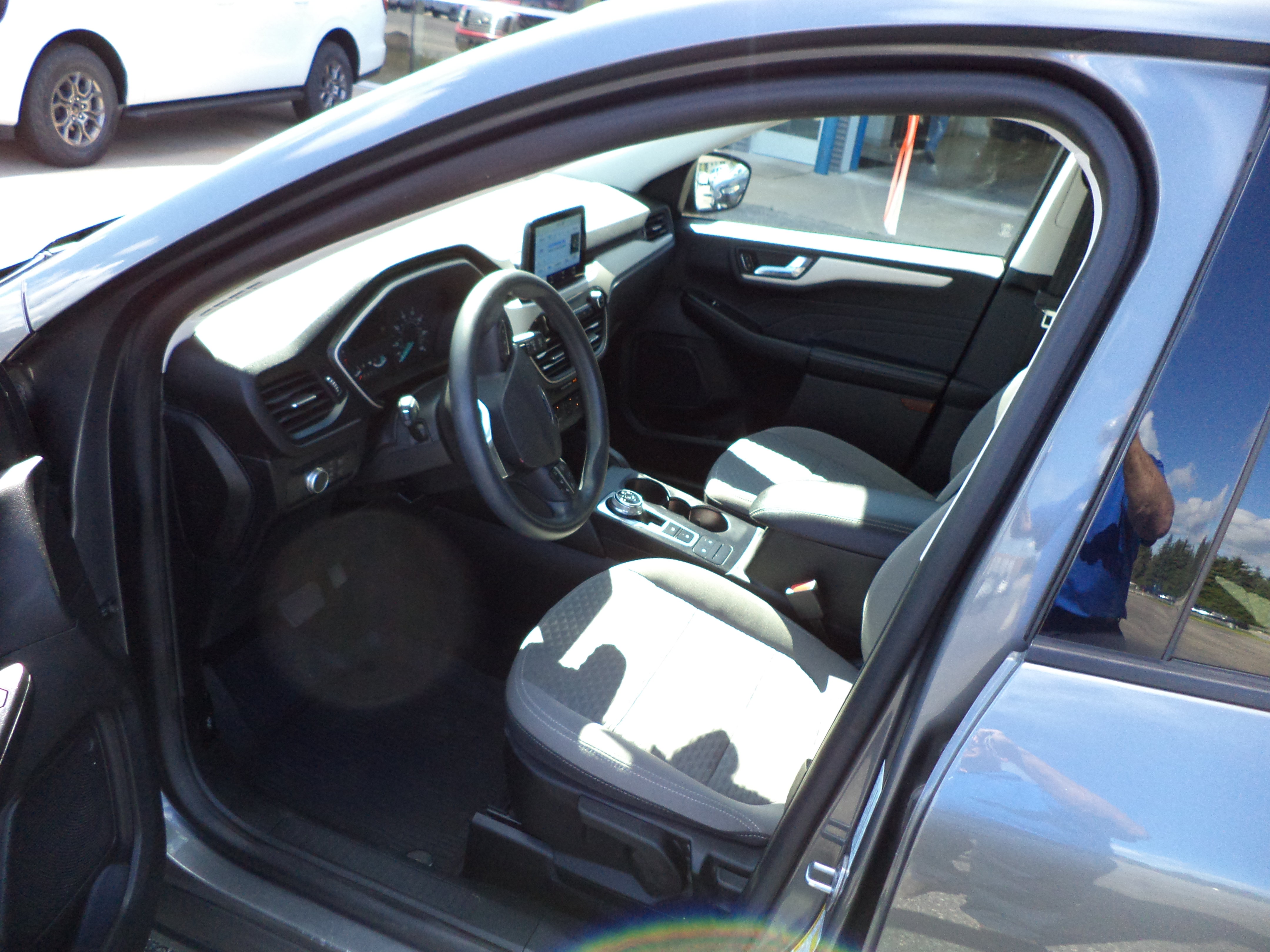 Used 2021 Ford Escape SE with VIN 1FMCU9G62MUB09392 for sale in Sault Ste. Marie, MI