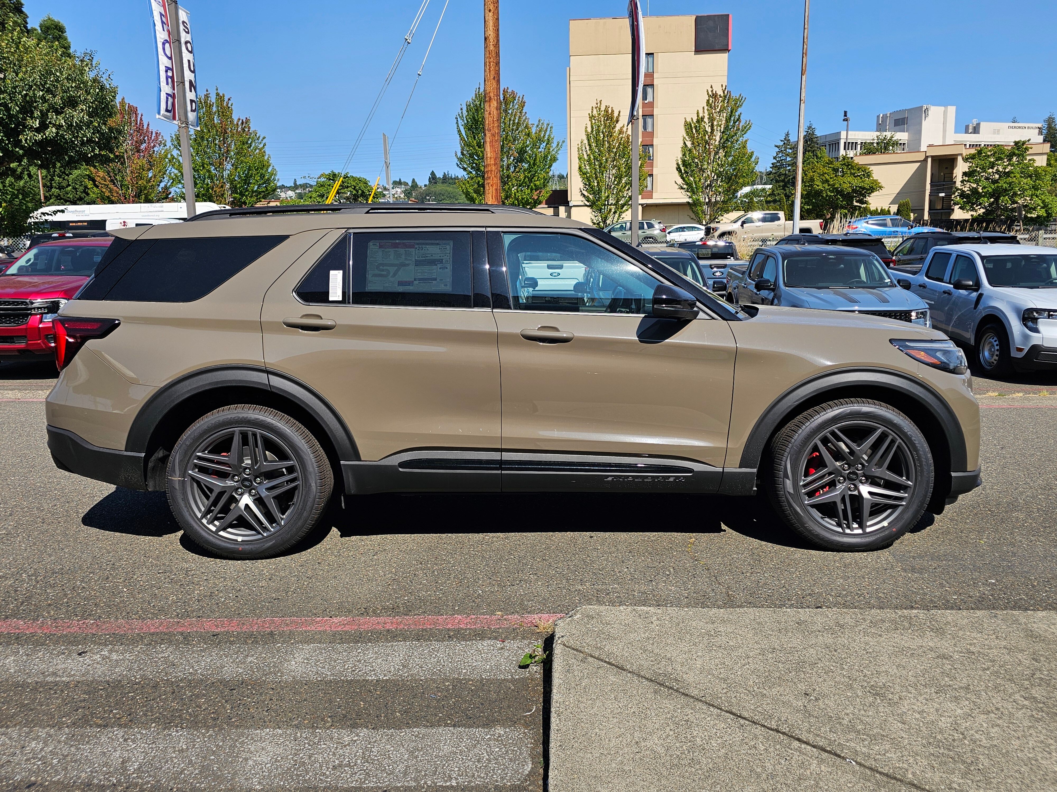 New 2026 Ford Explorer ST UT