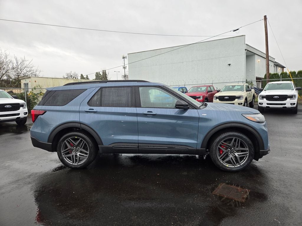 New 2026 Ford Explorer ST-Line UT