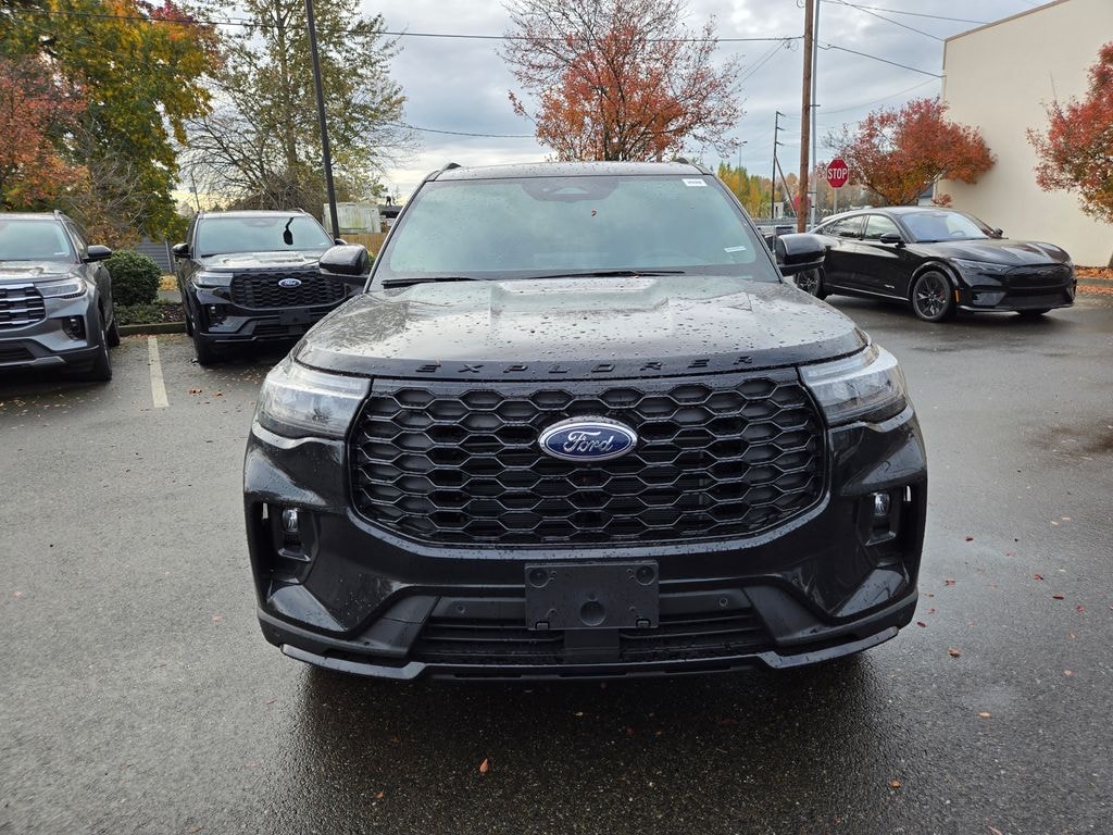 New 2026 Ford Explorer ST-Line UT