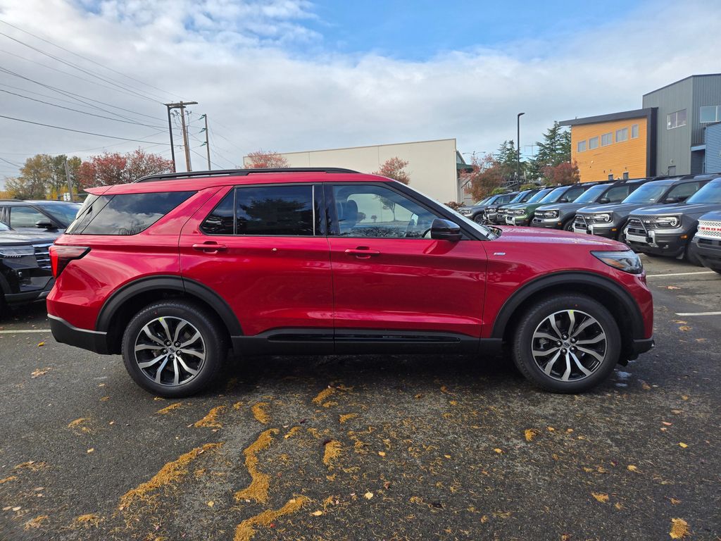 New 2026 Ford Explorer ST-Line UT