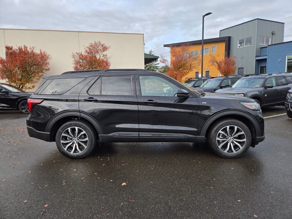 New 2026 Ford Explorer ST-Line UT