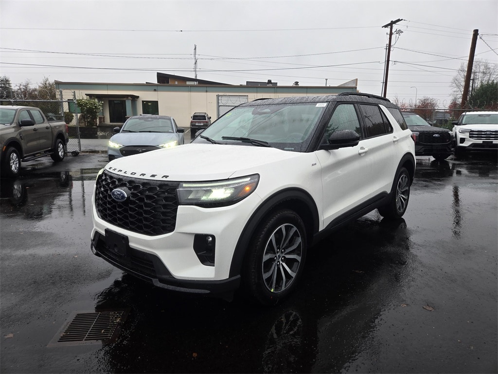 New 2026 Ford Explorer ST-Line UT