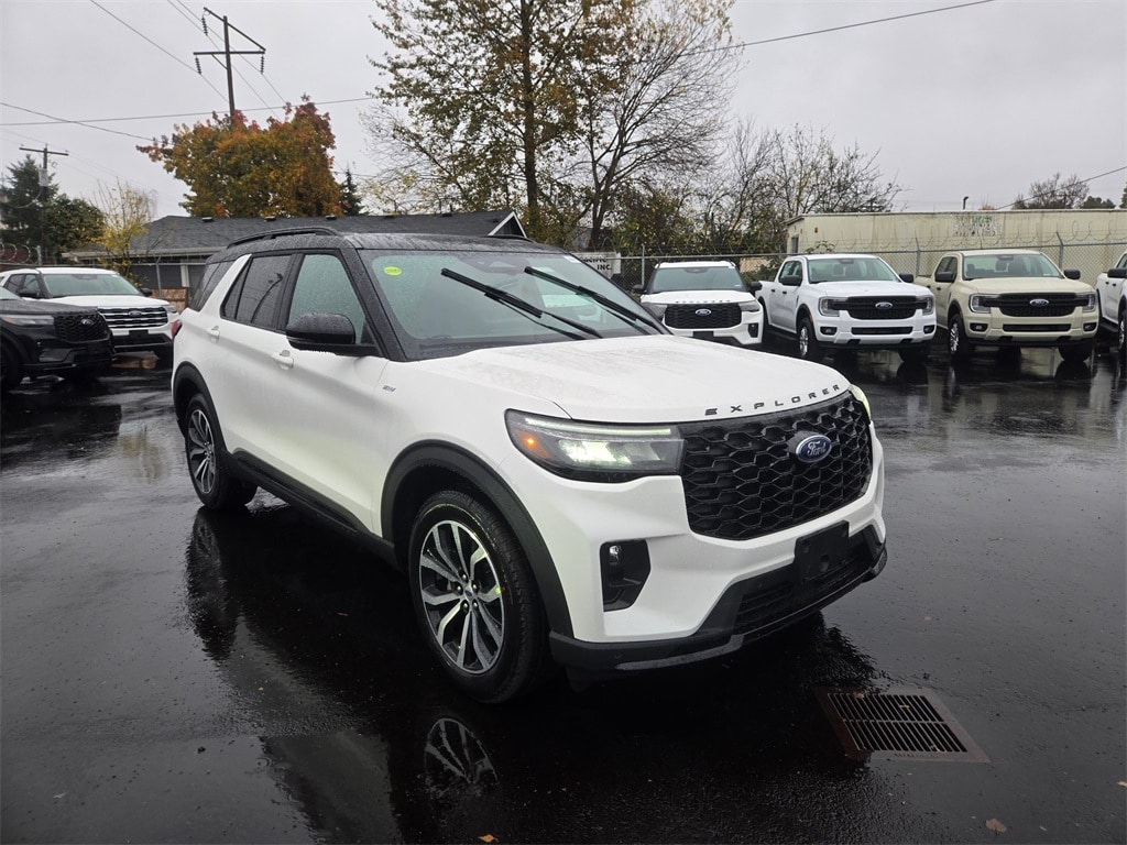 New 2026 Ford Explorer ST-Line UT