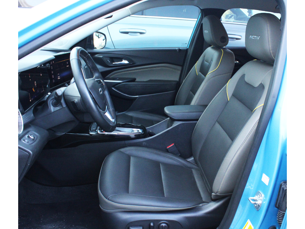 Used 2025 Chevrolet Trax Activ Sport Utility