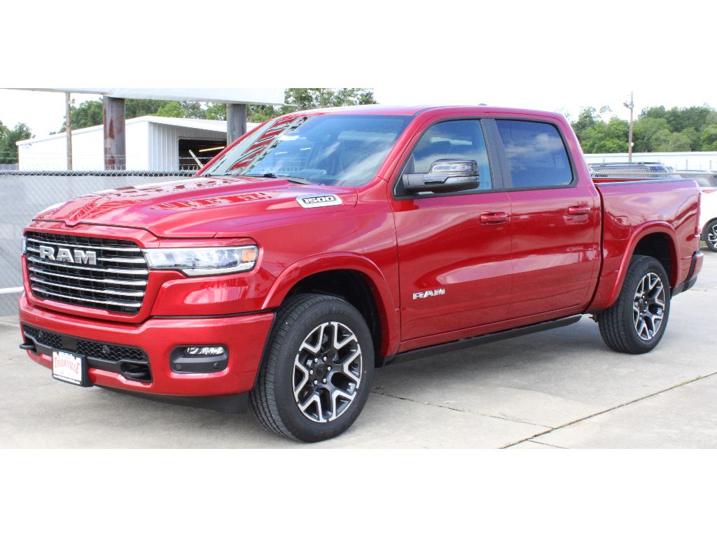 New 2026 Ram 1500 LARAMIE CREW CAB 4X4 5'7 BOX Pickup