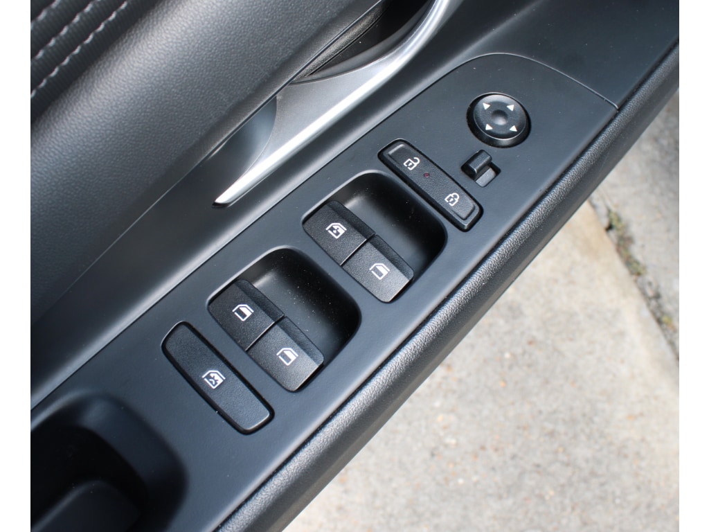 Used 2024 Hyundai Elantra Limited Sedan