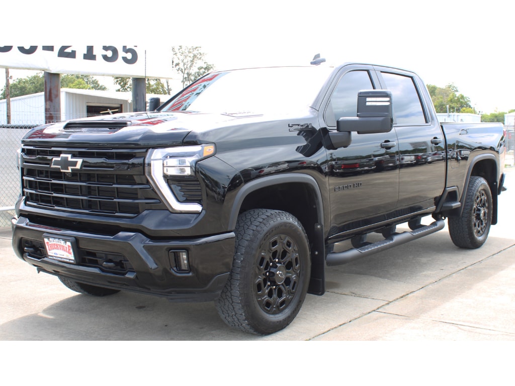 Used 2024 Chevrolet Silverado LT Crew Cab