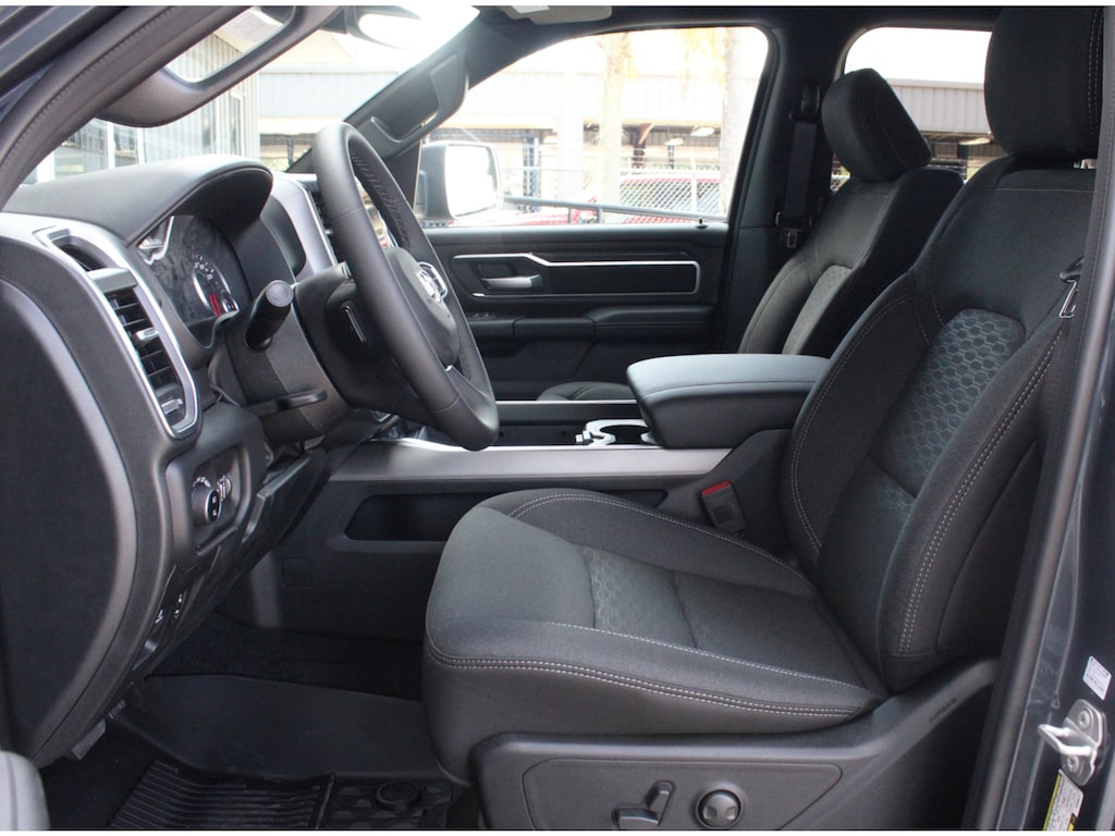 New 2027 Ram 1500 LONE STAR CREW CAB 4X4 5'7 BOX Pickup