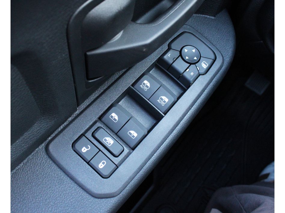 2026 RAM 2500 Tradesman - Photo 4