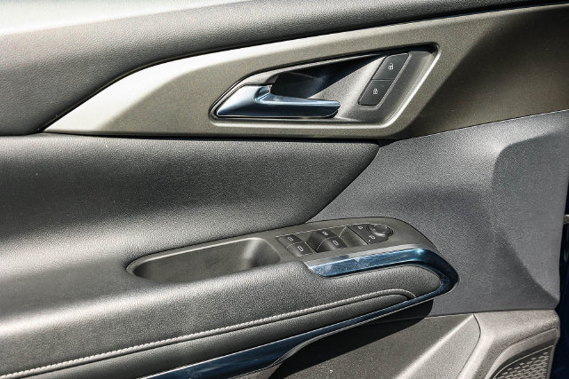 2025 Chevrolet Traverse LT - Photo 21