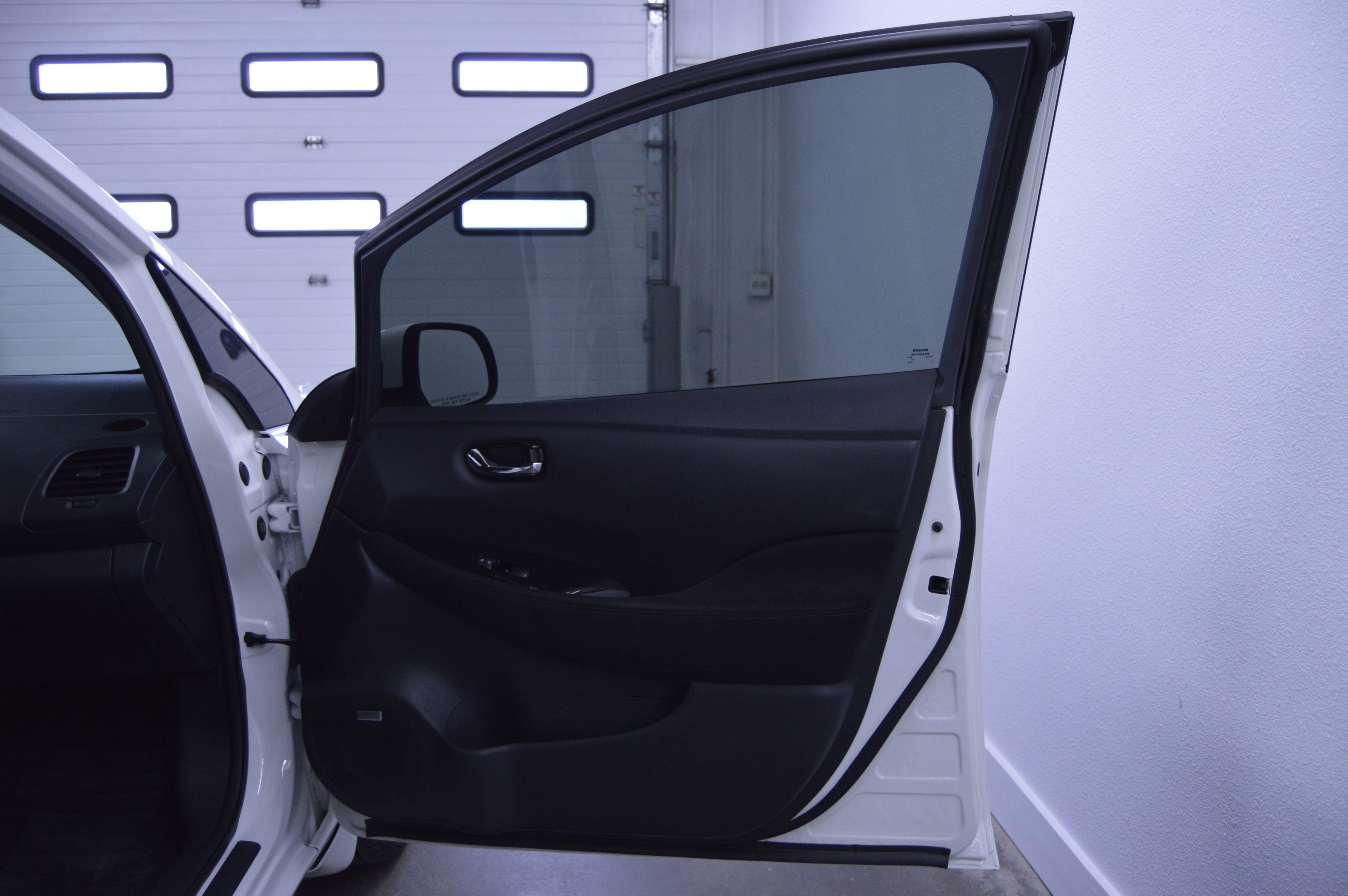 2016 Nissan LEAF SV - Photo 17