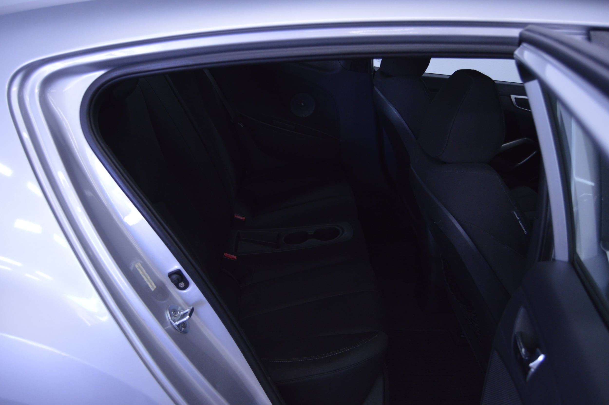 2012 Hyundai Veloster Base - Photo 14