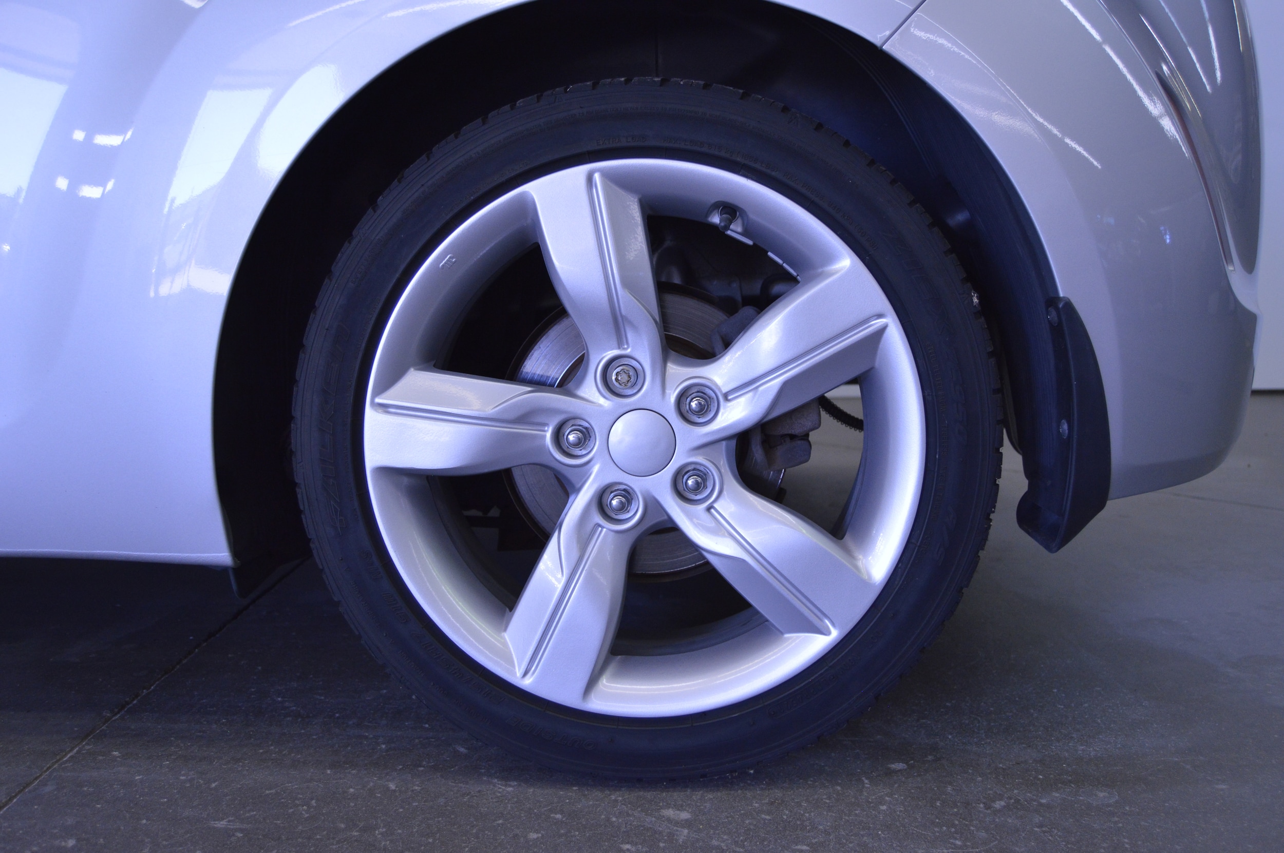 2012 Hyundai Veloster Base - Photo 24