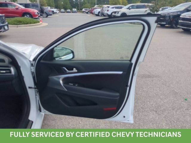 2026 GENESIS G70 Standard - Photo 43