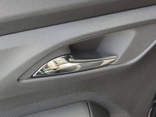 2027 Chevrolet Bolt RS - Photo 32
