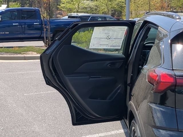 2027 Chevrolet Bolt RS - Photo 31