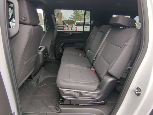 2026 Chevrolet Suburban LS - Photo 33