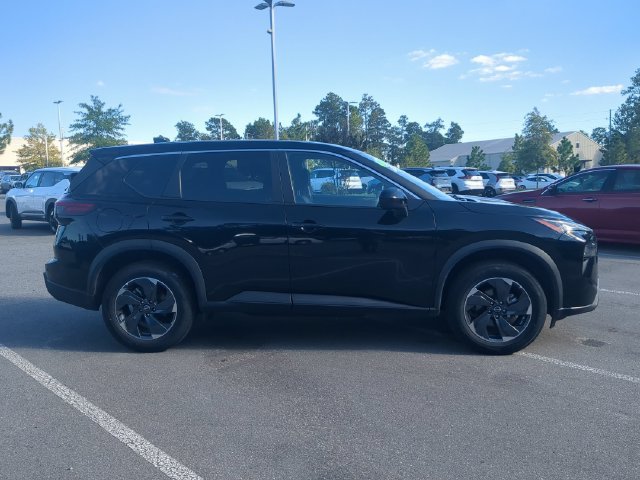 Used 2024 Nissan Rogue SV SUV