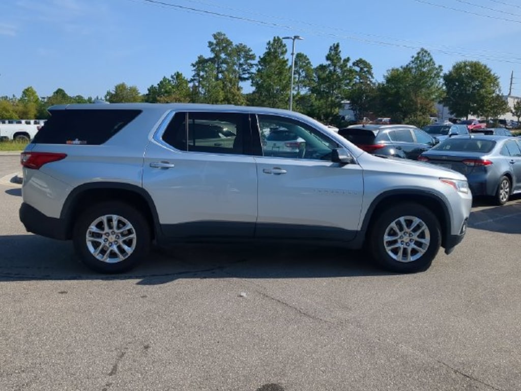 Used 2021 Chevrolet Traverse LS SUV