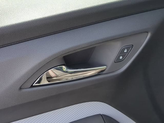 2027 Chevrolet Bolt RS - Photo 16