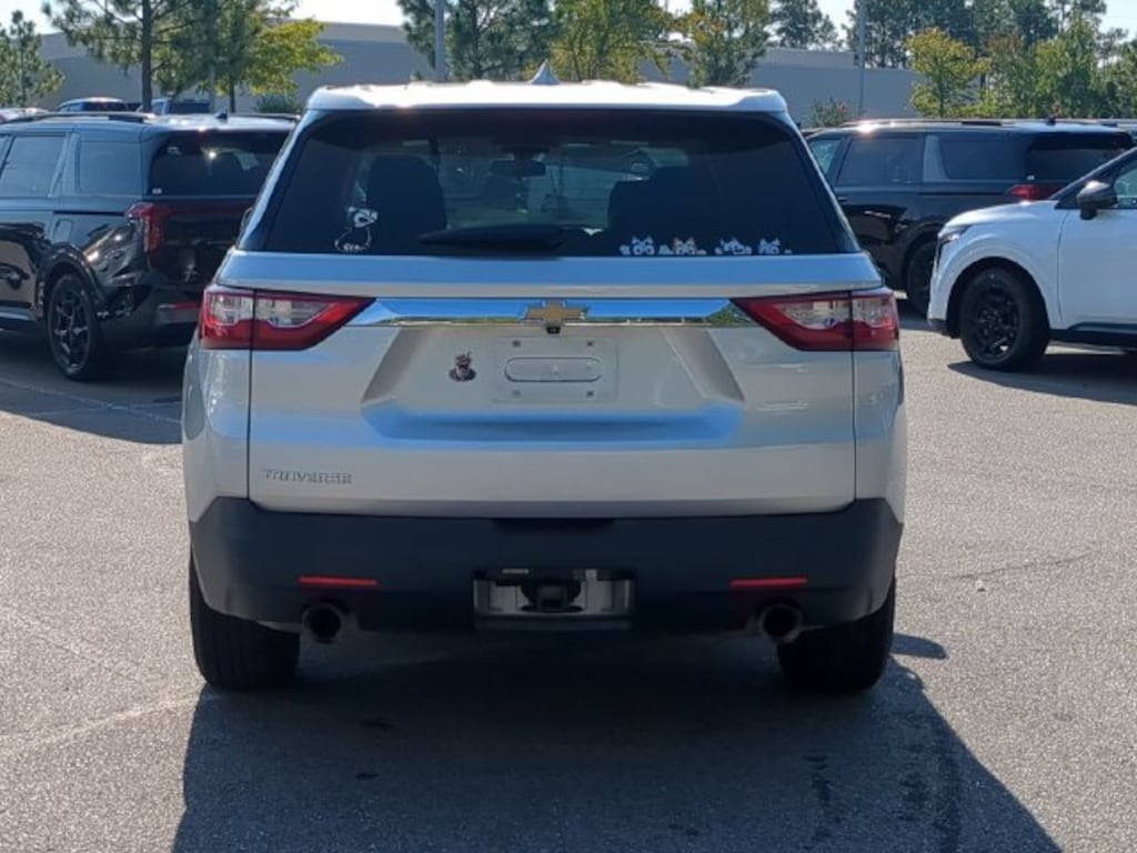 Used 2021 Chevrolet Traverse LS SUV