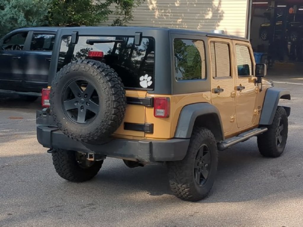 Used 2013 Jeep Wrangler Unlimited Sport SUV