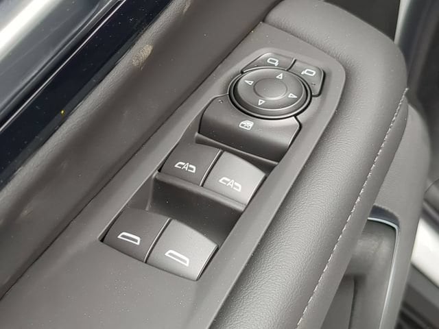 2026 Chevrolet Suburban LS - Photo 17