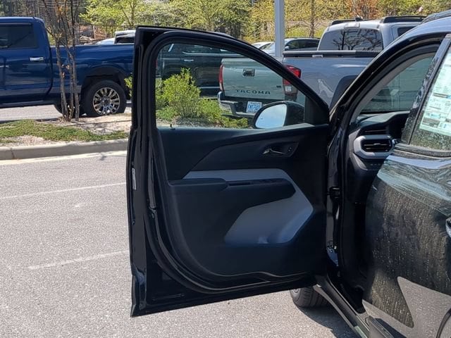 2027 Chevrolet Bolt RS - Photo 15