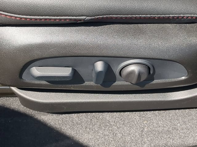 2027 Chevrolet Bolt RS - Photo 19
