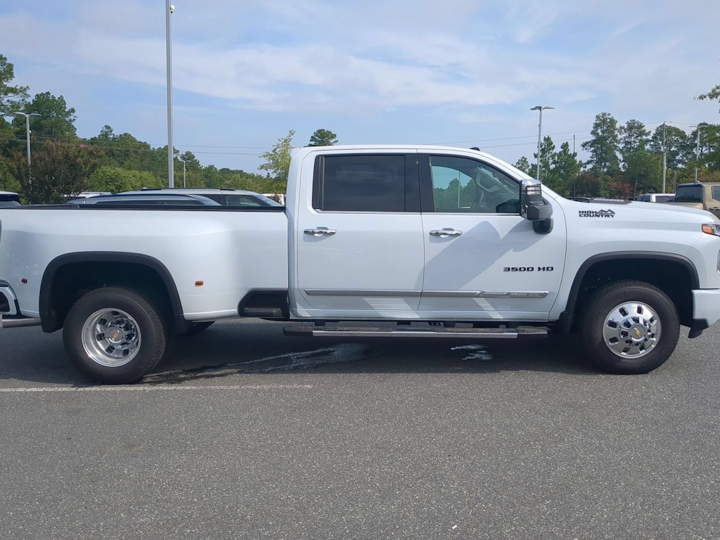 New 2026 Chevrolet Silverado 3500 HD High Country Truck Crew Cab
