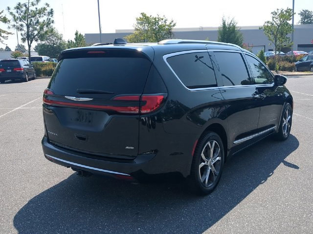 Used 2022 Chrysler Pacifica Pinnacle Van Passenger Van
