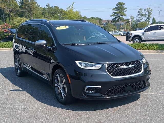 Used 2022 Chrysler Pacifica Pinnacle Van Passenger Van