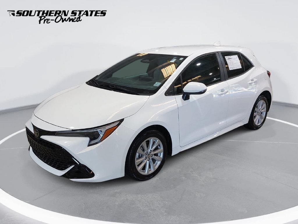 Used 2025 Toyota Corolla Hatchback SE Hatchback