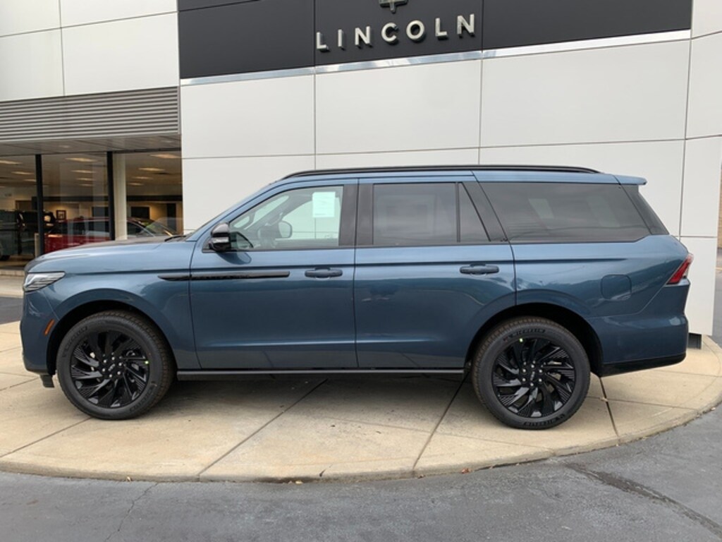 New 2027 Lincoln Navigator SUV