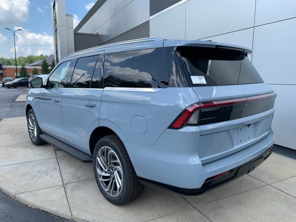New 2027 Lincoln Navigator SUV