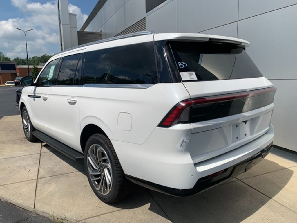 New 2027 Lincoln Navigator SUV