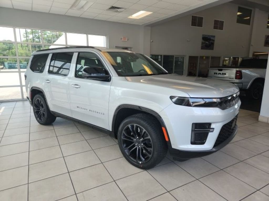 New 2026 Jeep Grand Wagoneer Summit Obsidian Sport Utility