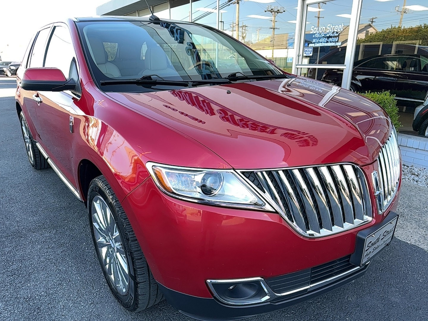 Used 2011 Lincoln MKX Base SUV