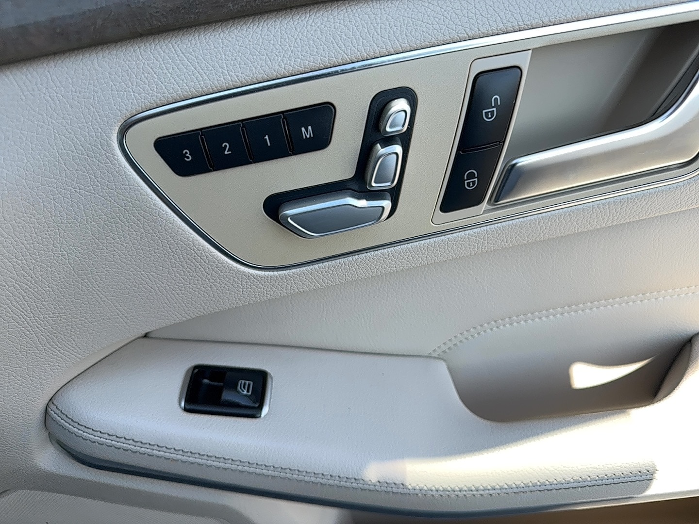 2014 Mercedes-Benz E-Class E350 Luxury - Photo 21