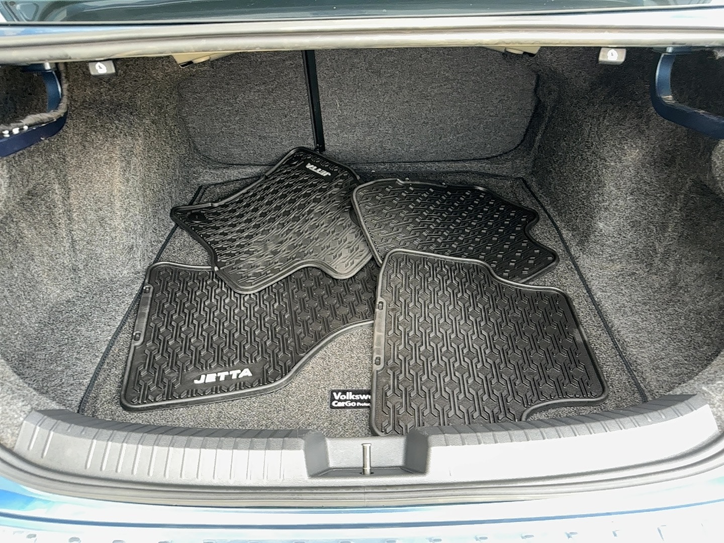 2021 Volkswagen Jetta SE - Photo 24